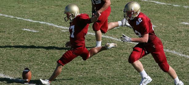 持续失利后首战爆发，TES观众沸腾；库里重返赛场，观众掌声雷动的跨界盛宴