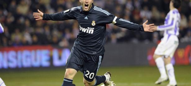 巴特勒与70激战塞尔维亚队分钟，出色防守胜负难料！，塔图姆焦点对战气势如虹延续